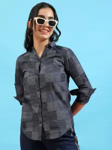 PINACOLADA Women Regular Fit Buffalo Checks Casual Shirt