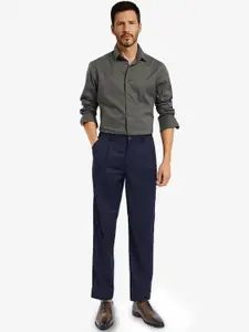 RARE RABBIT Men Comfort Spread Collar Solid Formal Shirt