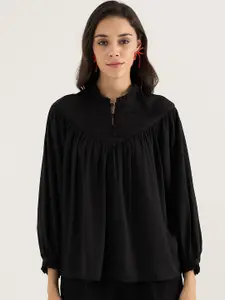 FEMMELLA Women Solid Round Neck Puff Sleeve Top