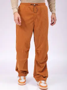 The Indian Garage Co Men Textured Tapered Fit Pleated Joggers