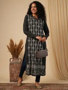 Globus Women Mandarin Neck Full Sleeves Loose Fit Calf Length Winter Wear Sweater Kurta