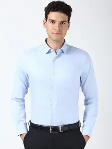 Peter England Elite Men Spread Collar Solid Cotton Formal Shirt