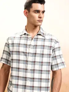 Highlander Men Cream Checked Casual Shirt