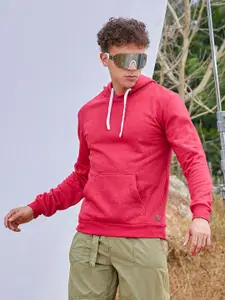 Campus Sutra Men Solid Pullover Hooded Sweatshirt