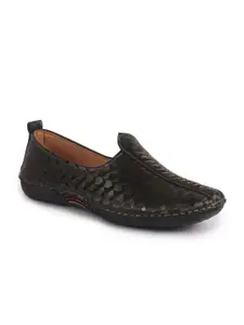 FAUSTO Men Textured Design PU Mojaris