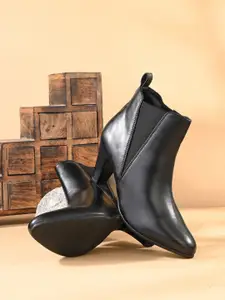 The Roadster Lifestyle Co Women Kitten-Heeled Chelsea Boots