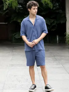 Campus Sutra Self Design Shirt Collar Short Sleeves Shirt & Shorts