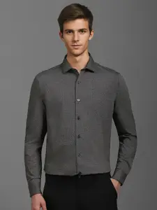 Louis Philippe Men Spread Collar Textured Cotton Slim Fit Formal Shirt