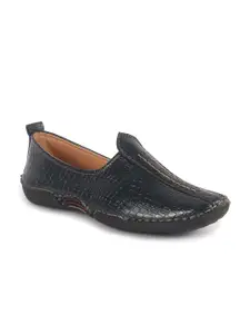 FAUSTO Men Woven Design PU Mojaris