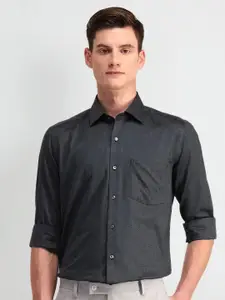 Arrow Men Manhattan Spread Collar Textured Cotton Slim Fit Casual Shirt