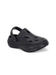 The Roadster Lifestyle Co Men Self Design Clogs