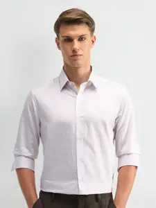 Arrow New York Men Manhattan Micro Ditsy Printed Cotton Slim Fit Casual Shirt