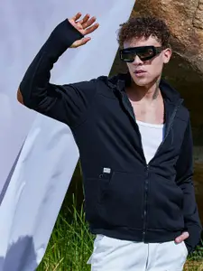 Campus Sutra Men Long Sleeves Hooded Sweatshirt