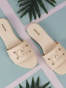 Mochi Women Open Toe Flats with Buckles