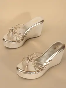 Lavie Kitten Sandals with Tassels