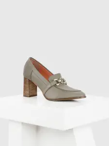 Oroh Women Leather Round Toe Block Pumps