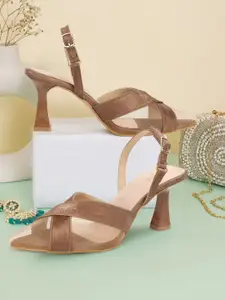 CHINRAAG Block Sandals with Buckles