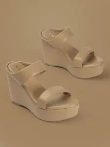 Lavie Kitten Sandals with Tassels