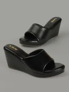 Lavie Kitten Sandals with Tassels