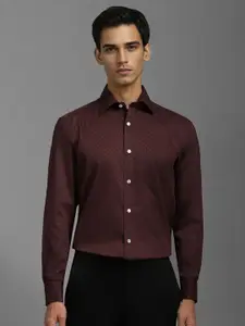 Louis Philippe Men Classic Spread Collar Geometric Printed Cotton Formal Shirt