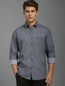 Louis Philippe Sport Men Slim Fit Opaque Printed Casual Shirt