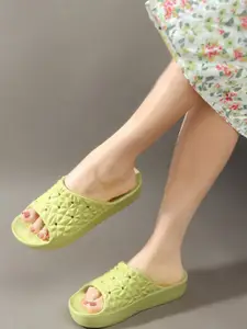 The Roadster Lifestyle Co Women Sliders