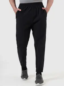 FUAARK Men Mid Rise Regular Fit Joggers