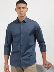 Calvin Klein Jeans Men Spread Collar Solid Cotton Slim Fit Casual Shirt