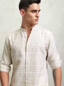 Highlander Men Natural Yarn Checked Mandarin Collar Casual Shirt