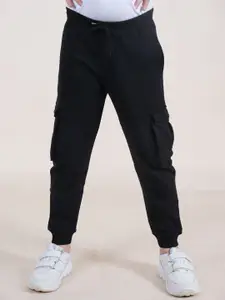 KiddoPanti Boys Solid Mid-Rise Cargo Joggers