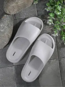 HRX by Hrithik Roshan Men Rubber Sliders