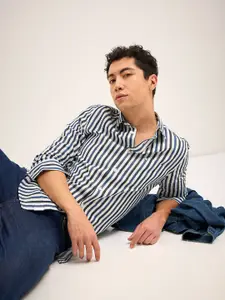 THE BEAR HOUSE Men Spread Collar Vertical Striped Cotton Slim Fit Casual Shirt