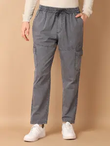 V-Mart Men Solid Regular Fit Mid-Rise Cargos Trousers
