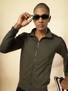 Rigo Men Colourblocked High Neck Sweatshirt