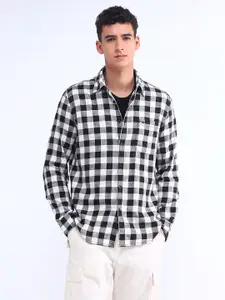 Flying Machine Men Spread Collar Checked Cotton Casual Shirt