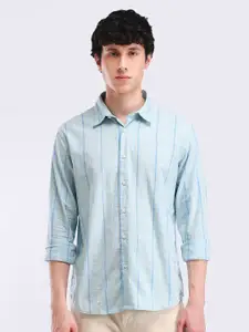 Flying Machine Men Spread Collar Vertical Striped Cotton Casual Shirt