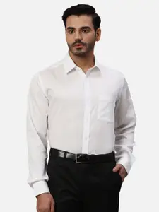 Park Avenue Men Spread Collar Solid Cotton Formal Shirt