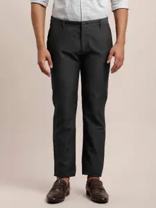 Turtle Men Solid Relaxed Slim Fit Casual Trouser