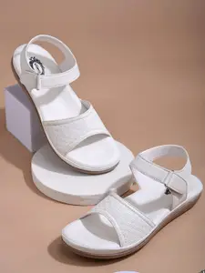 Shoetopia Women Solid One Toe Flats