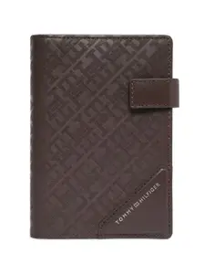 Tommy Hilfiger Men Geometric Textured Leather Passport Holder