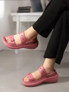 Carlton London Women Solid Rubber Sliders