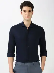 Peter England Men Super Spread Collar Solid Cotton Slim Fit Formal Shirt