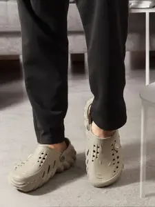 Carlton London Men Rubber Clogs