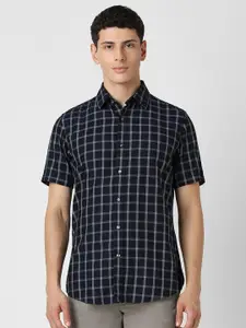 Van Heusen Sport Men Spread Collar Tartan Checked Cotton Slim Fit Casual Shirt