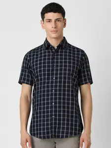 Van Heusen Sport Men Spread Collar Checked Cotton Slim Fit Casual Shirt