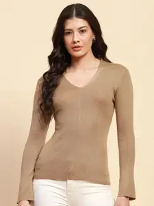 Global Republic Women Solid V-Neck Top