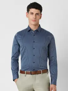 Van Heusen Men Spread Collar Vertical Striped Cotton Slim Fit Formal Shirt