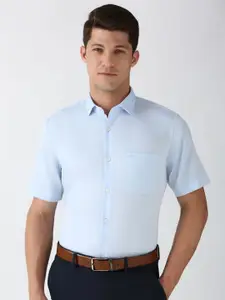 Peter England Elite Men Spread Collar Solid Cotton Formal Shirt