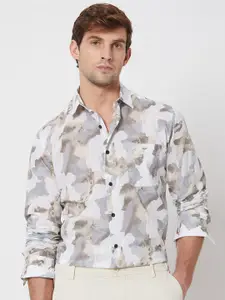 Mufti Men Spread Collar Camouflage Printed Cotton Slim Fit Casual Shirt