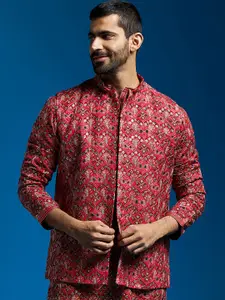 VASTRAMAY Men Embroidered Nehru Jacket